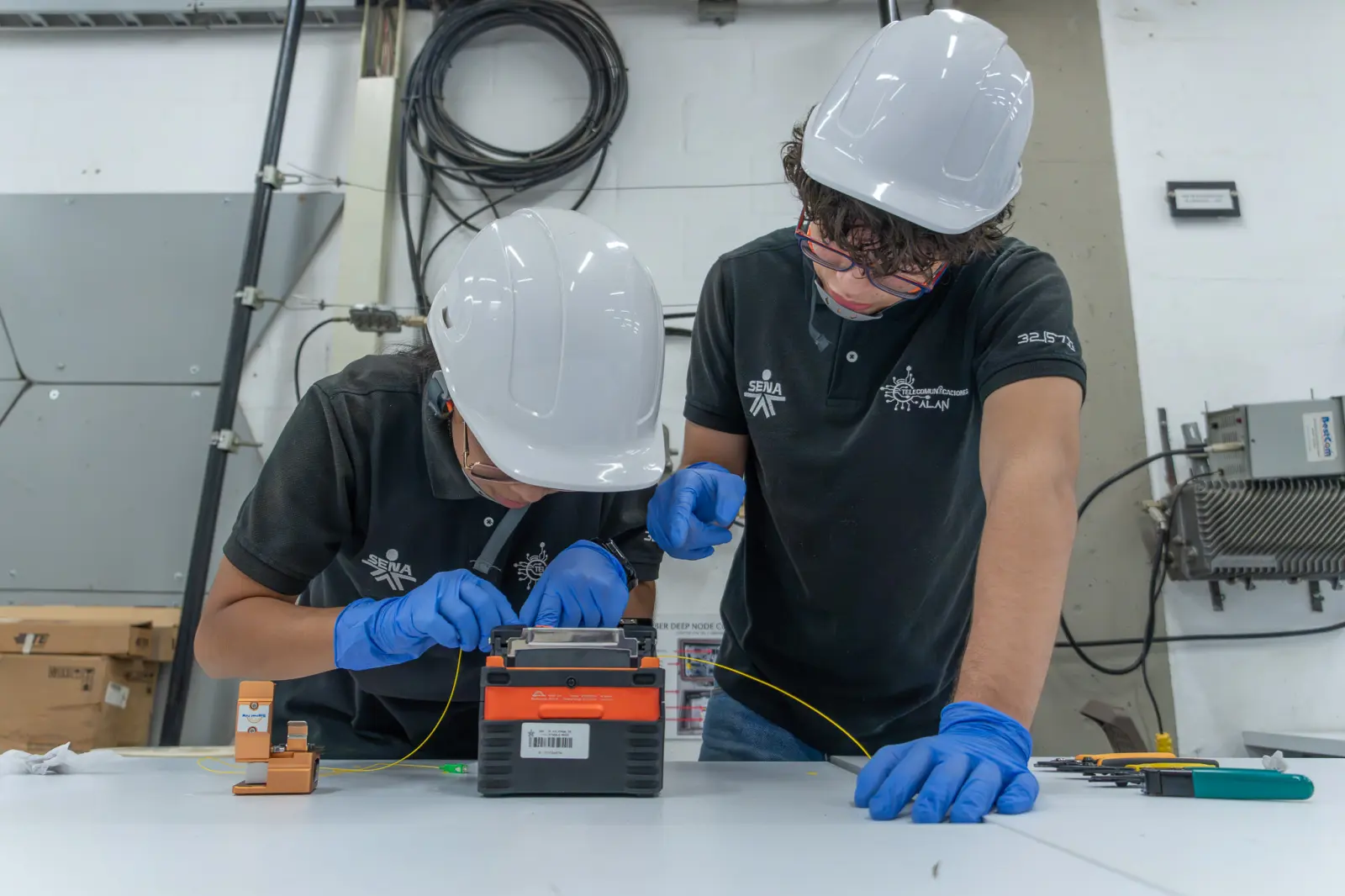 Instalación y Reparación de Red de Fibra Óptica - foto 4