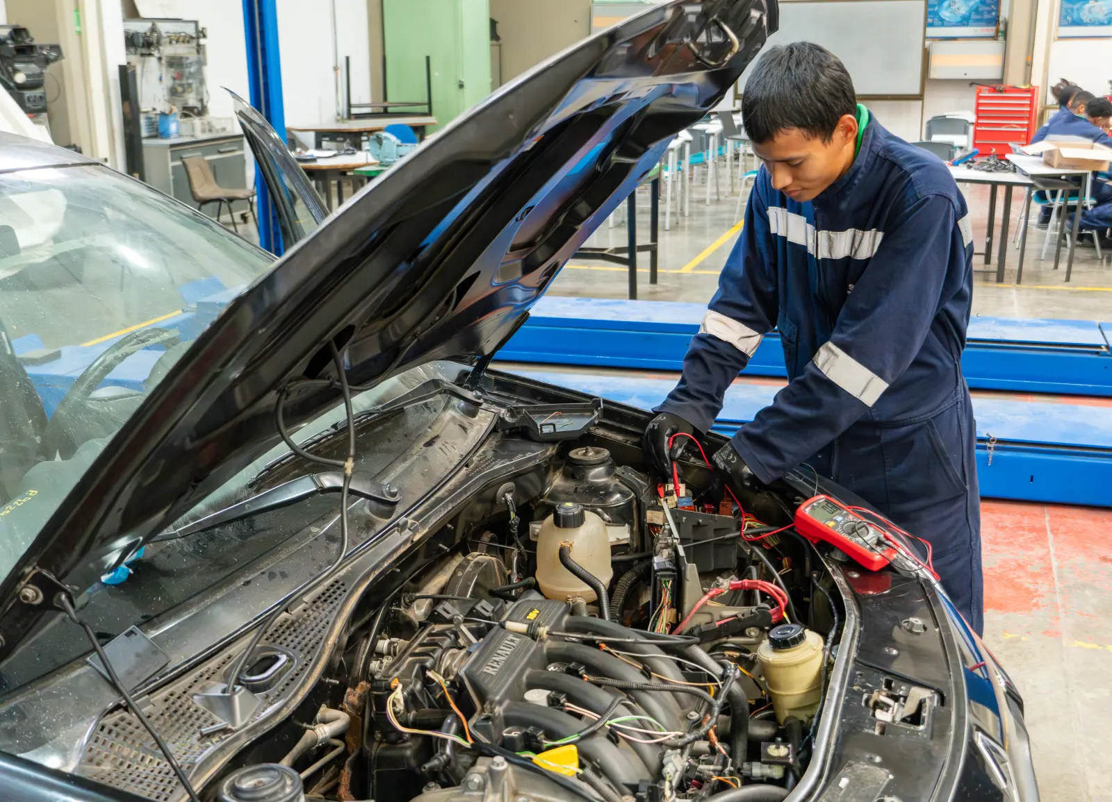Mantenimiento Eléctrico y Control Electrónico de Automotores